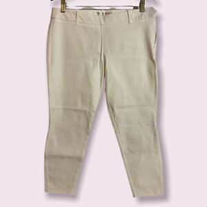 Max Studio Vintage White Formal Skinny Pants